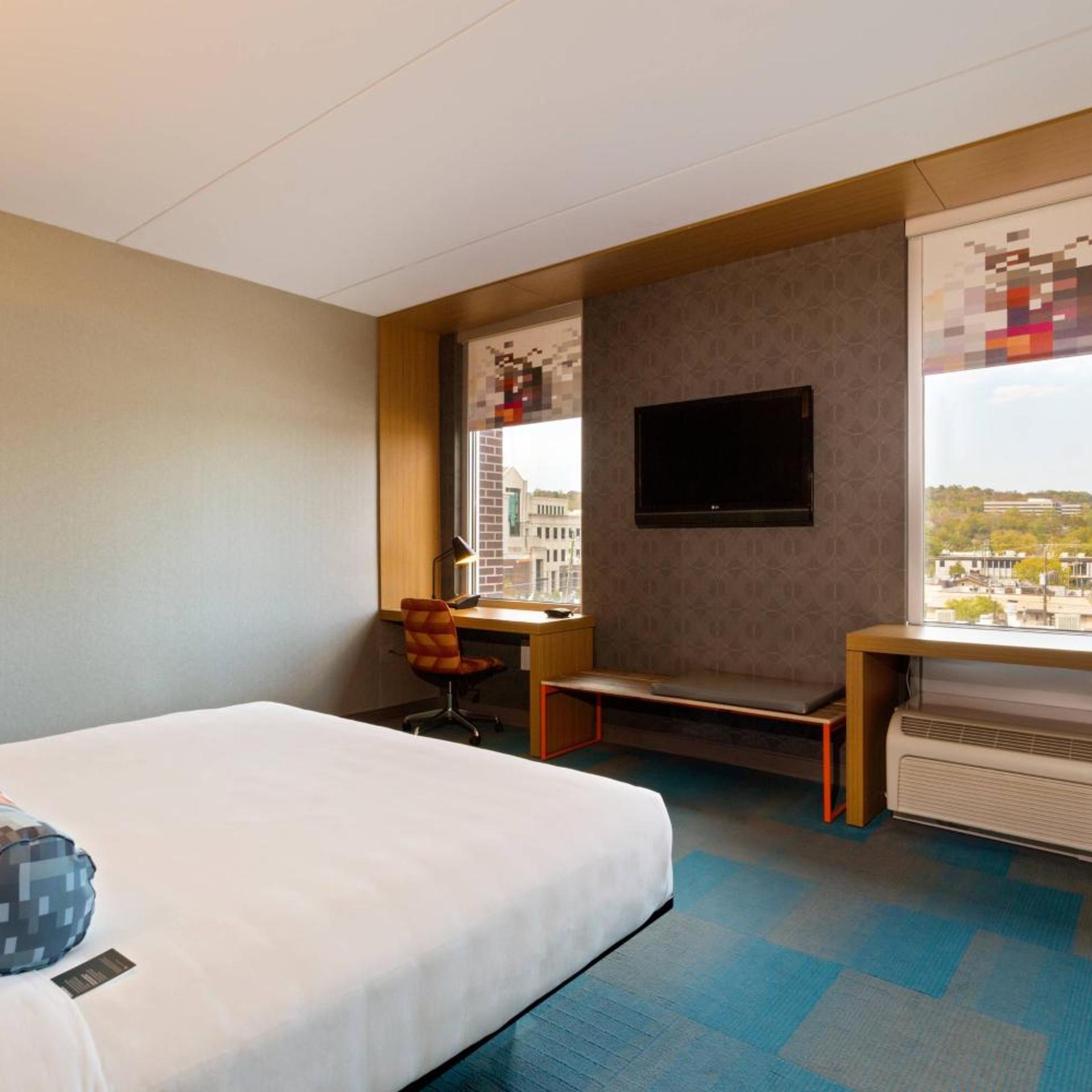 Aloft, Guest Room, King Bed