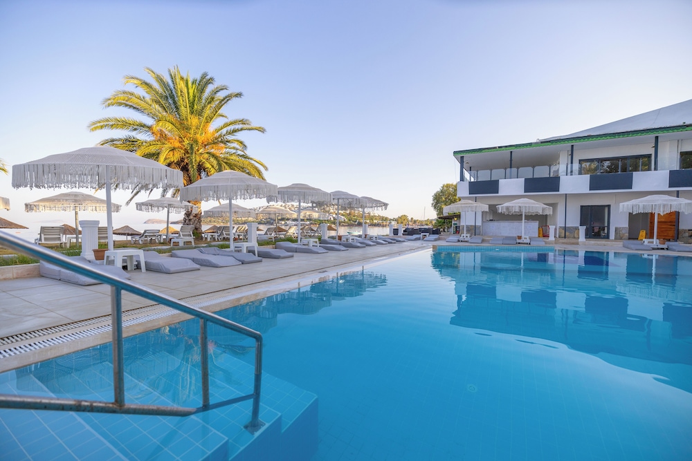 Ladonia Hotels Luna Beach Resort photo3