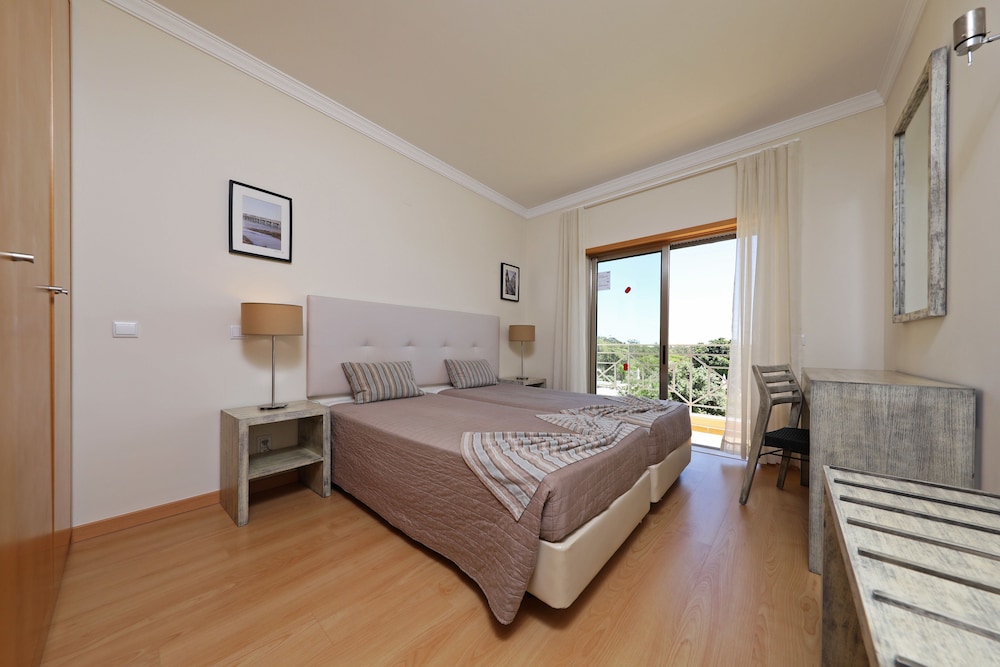 2 BEDROOMS, FAMILY, VILLA
