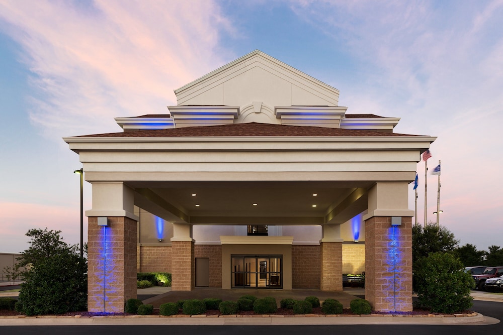 Holiday Inn Express Hotel & Suites Shawnee I-40 1/59