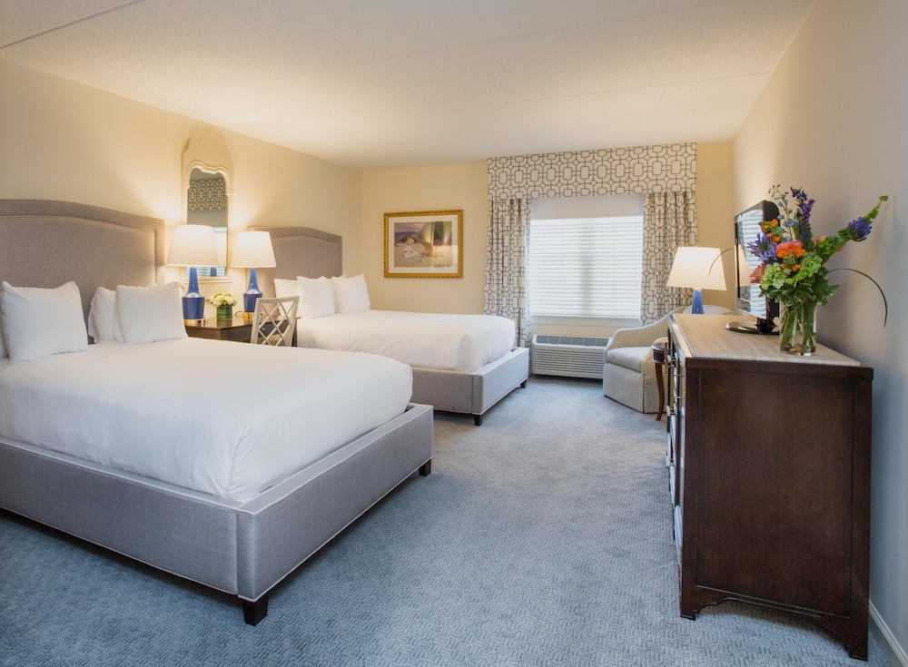 Deluxe, 2 Queen Beds