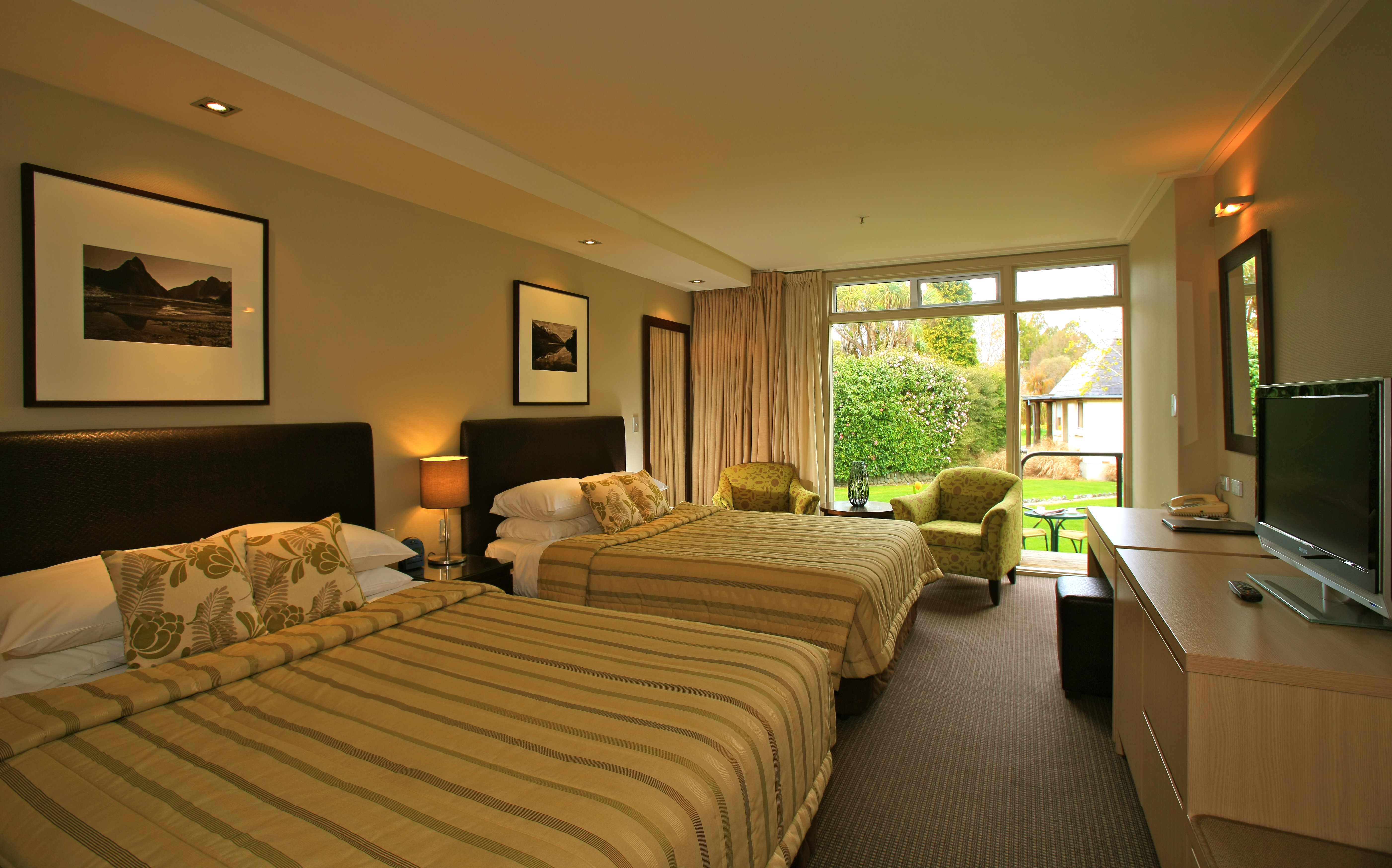 Lakeview Room