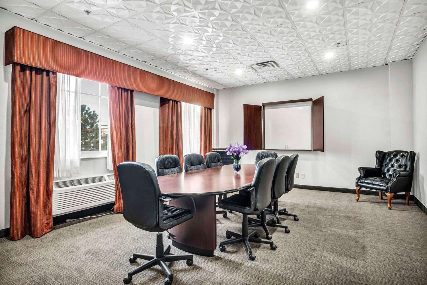 Country Inn & Suites by Radisson, Oklahoma City at Northwest Expressway, OK 13/15