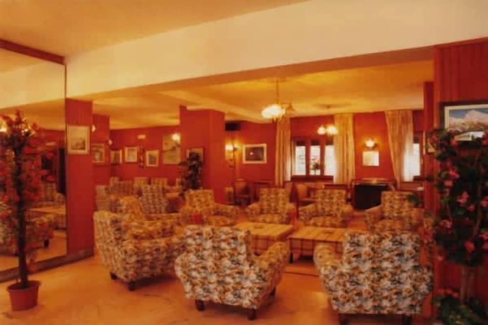 Hotel Savoia 12/57