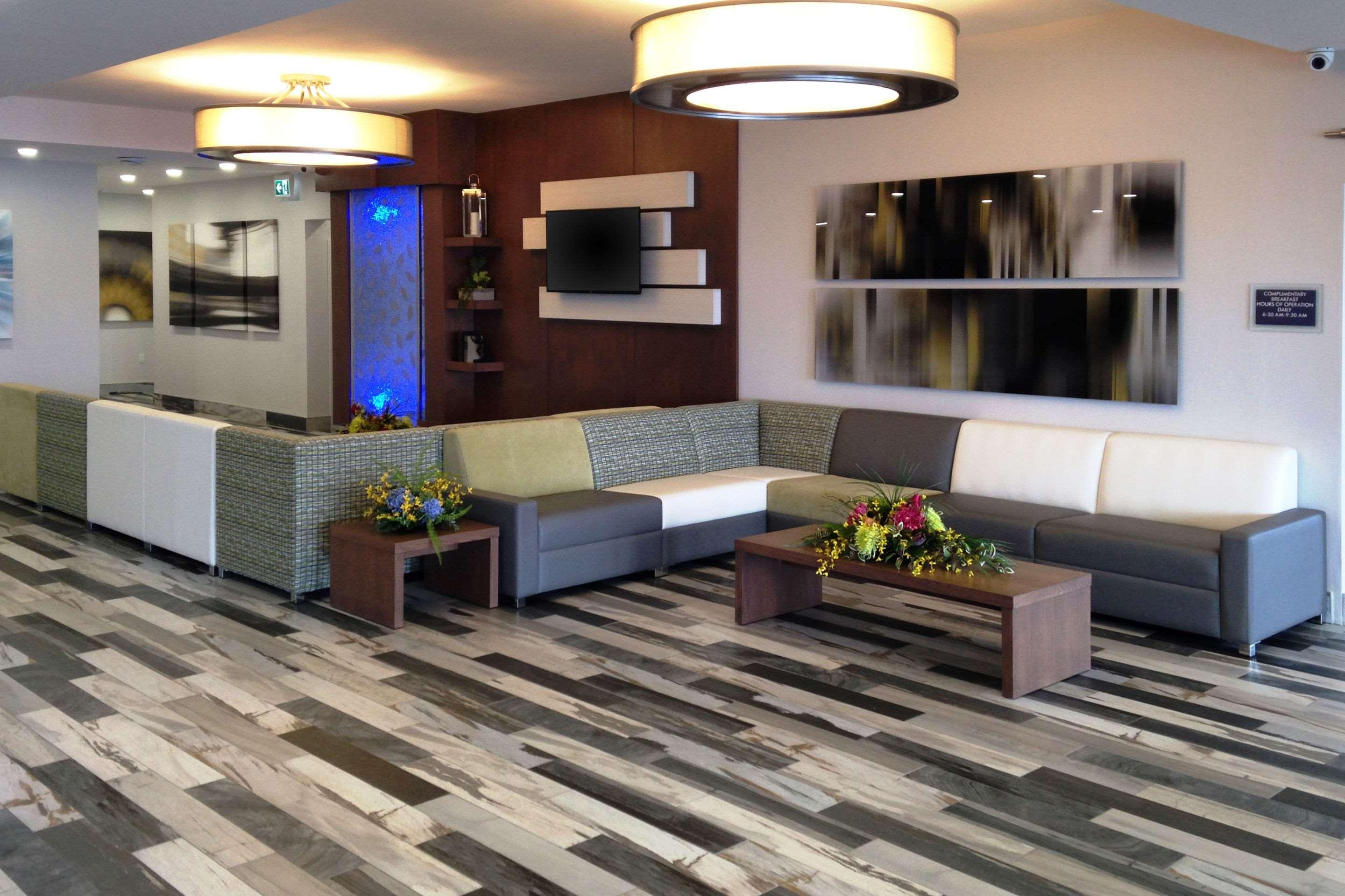 Quality Inn New Liskeard, ON 7/14
