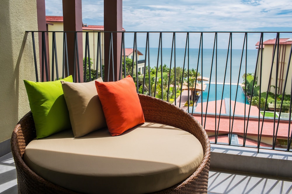 Dusit Princess Moonrise Beach Resort 48/81