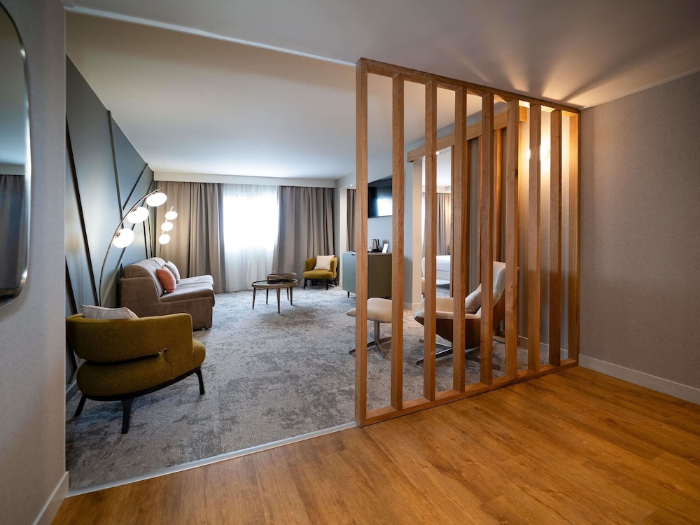 Mercure Bordeaux Lac Hotel 35/77