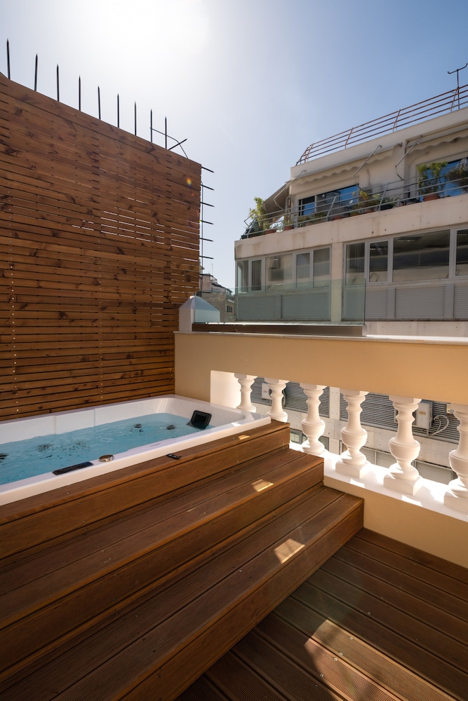 Praxitelous Luxury Suites 42/50
