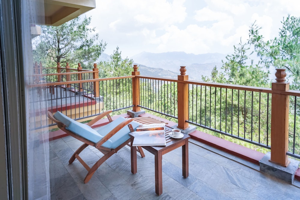 Taj Theog Resort And Spa Shimla 41/45