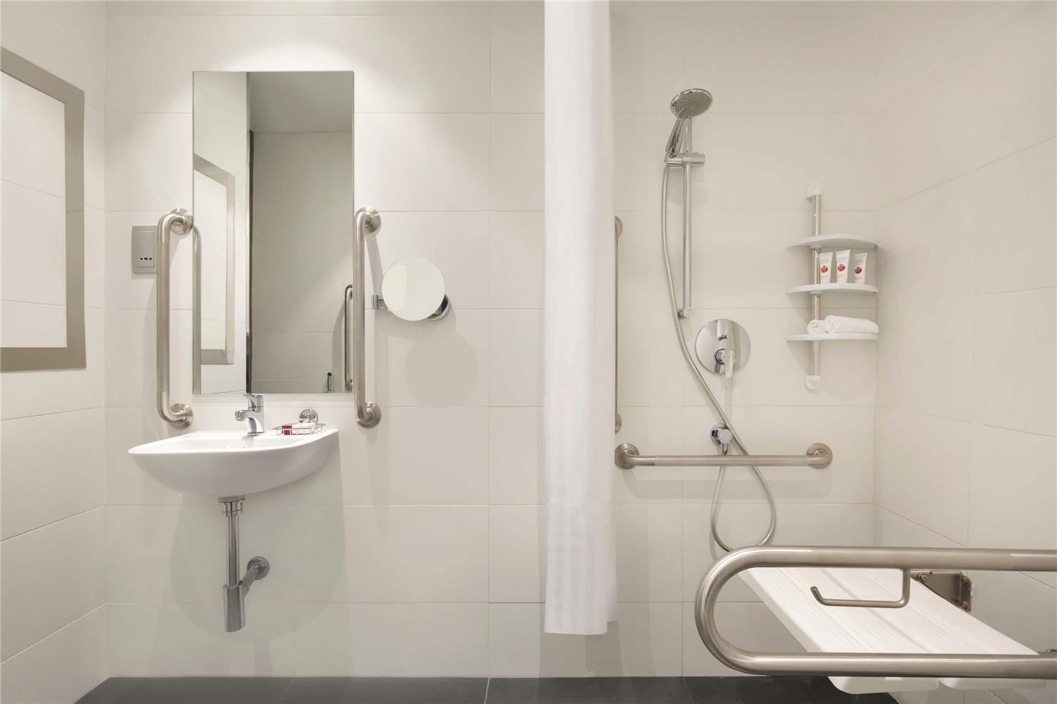 Tryp By Wyndham Dubai 48/48