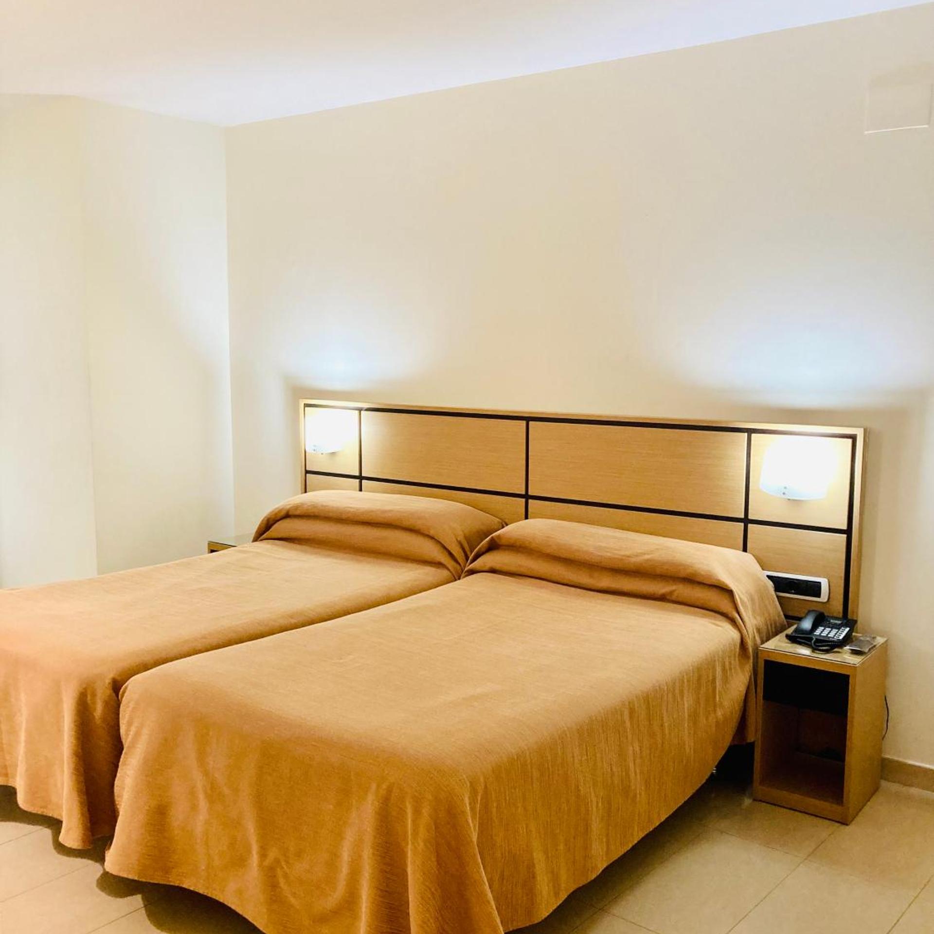Hotel Dona Lola Castellon 9/50