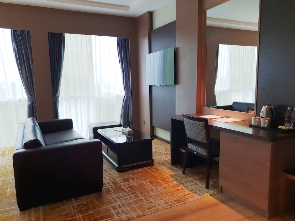 Ksl Hot Spring Resort 36/60
