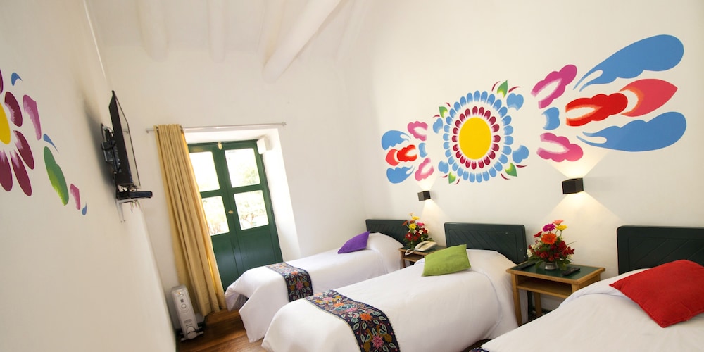 Room, Triple, Double and Twin Beds, Cusco Plaza Nazarenas 10/10