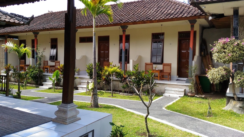 Segara Hotel And Restaurant 25/34