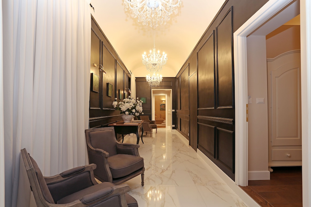Spagna Art & Suites 47/58