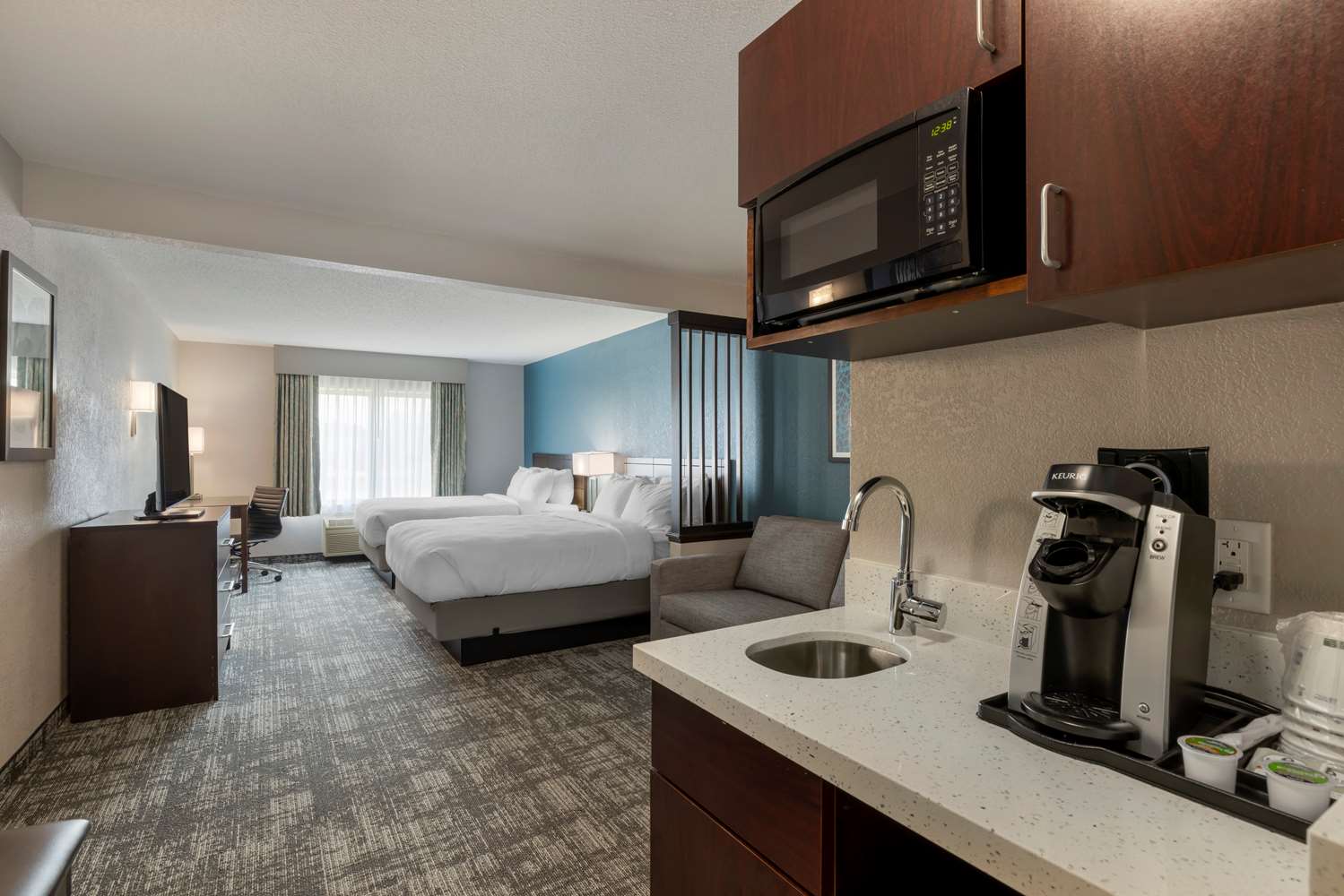 Best Western Watertown Inn Suites 42/42