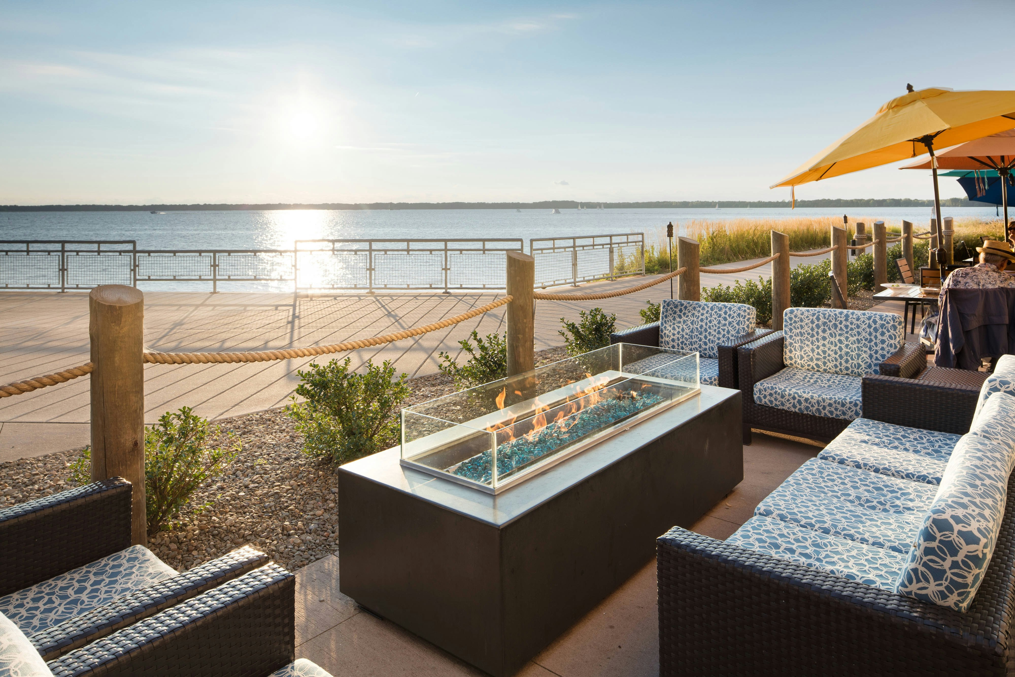 Courtyard Erie Bayfront 25/65