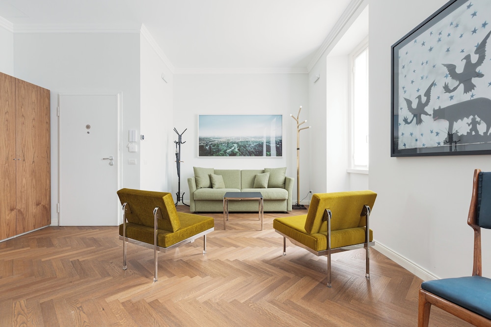 Brera Apartments In San Babila 33/50