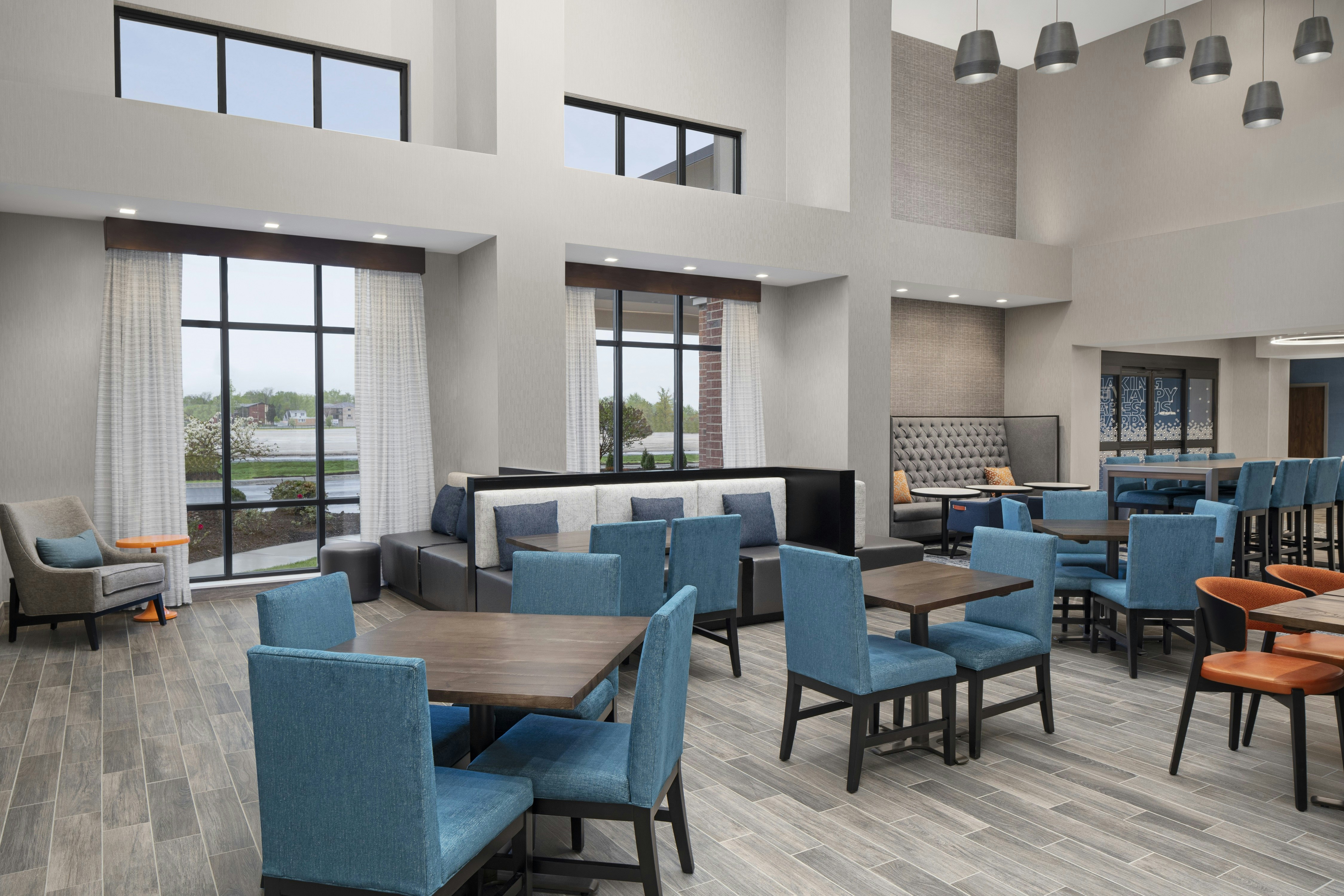 Hampton Inn & Suites Bridgeview Chicago 28/41