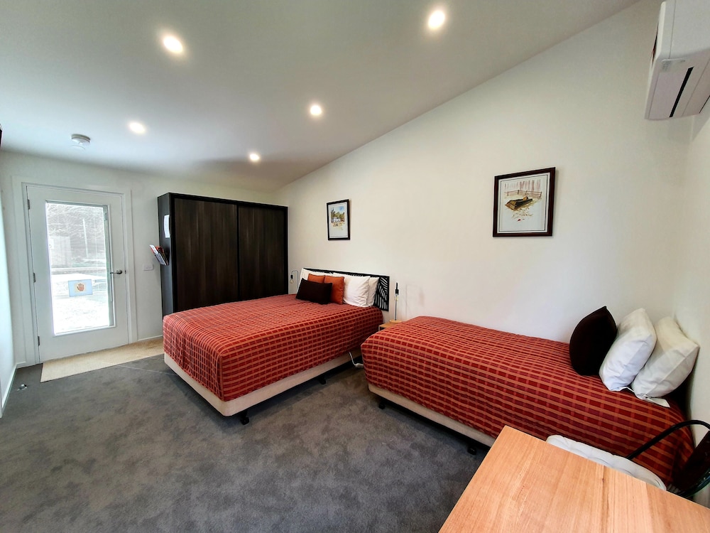 Port Arthur Villas 10/67