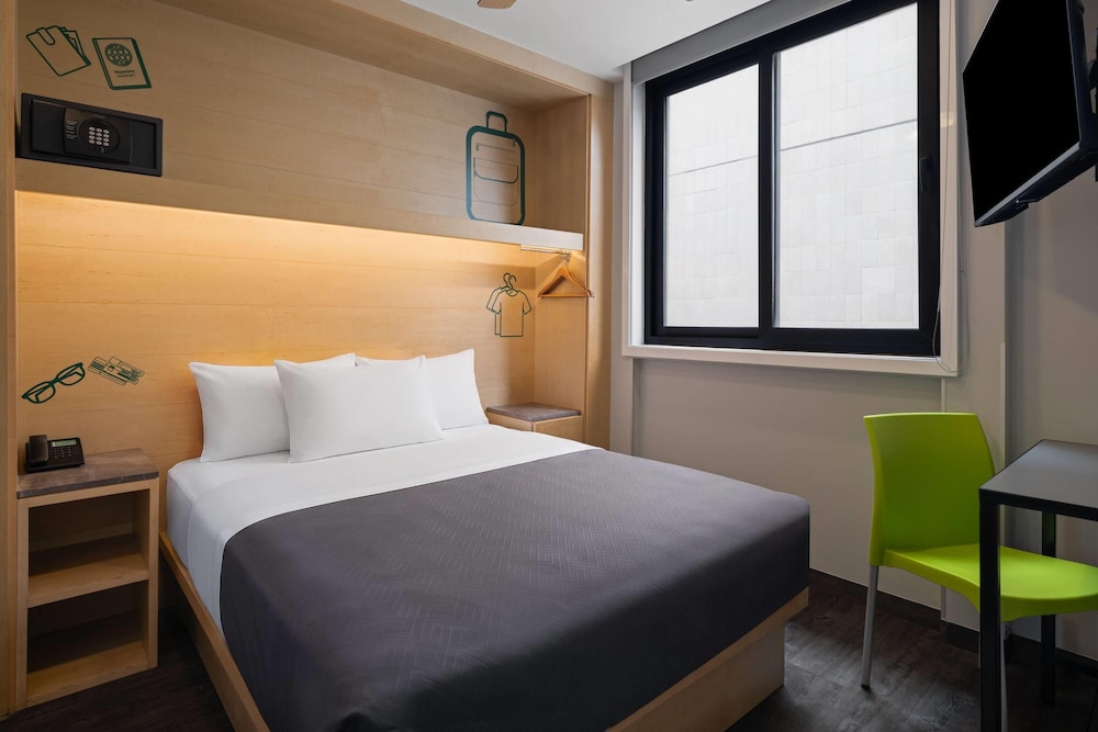 Hotel MX zocalo CDMX, Trademark Collection by Wyndham 16/48
