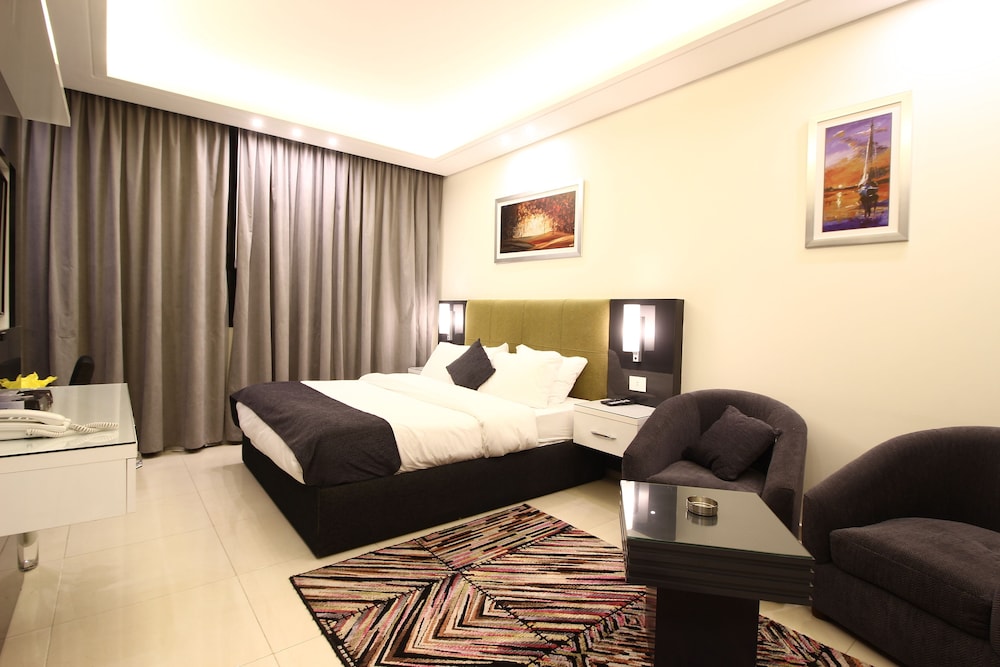 Palm Ville Suites 21/46