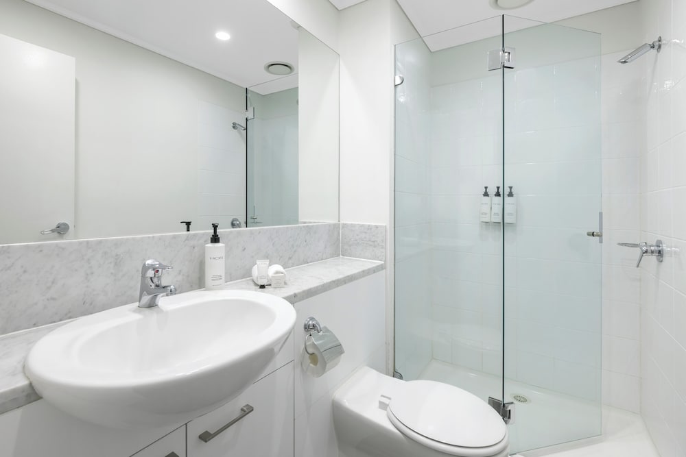 2 Bedrooms, Executive, Apartment, Queen and Twin Beds, 2 Bathrooms 8/10