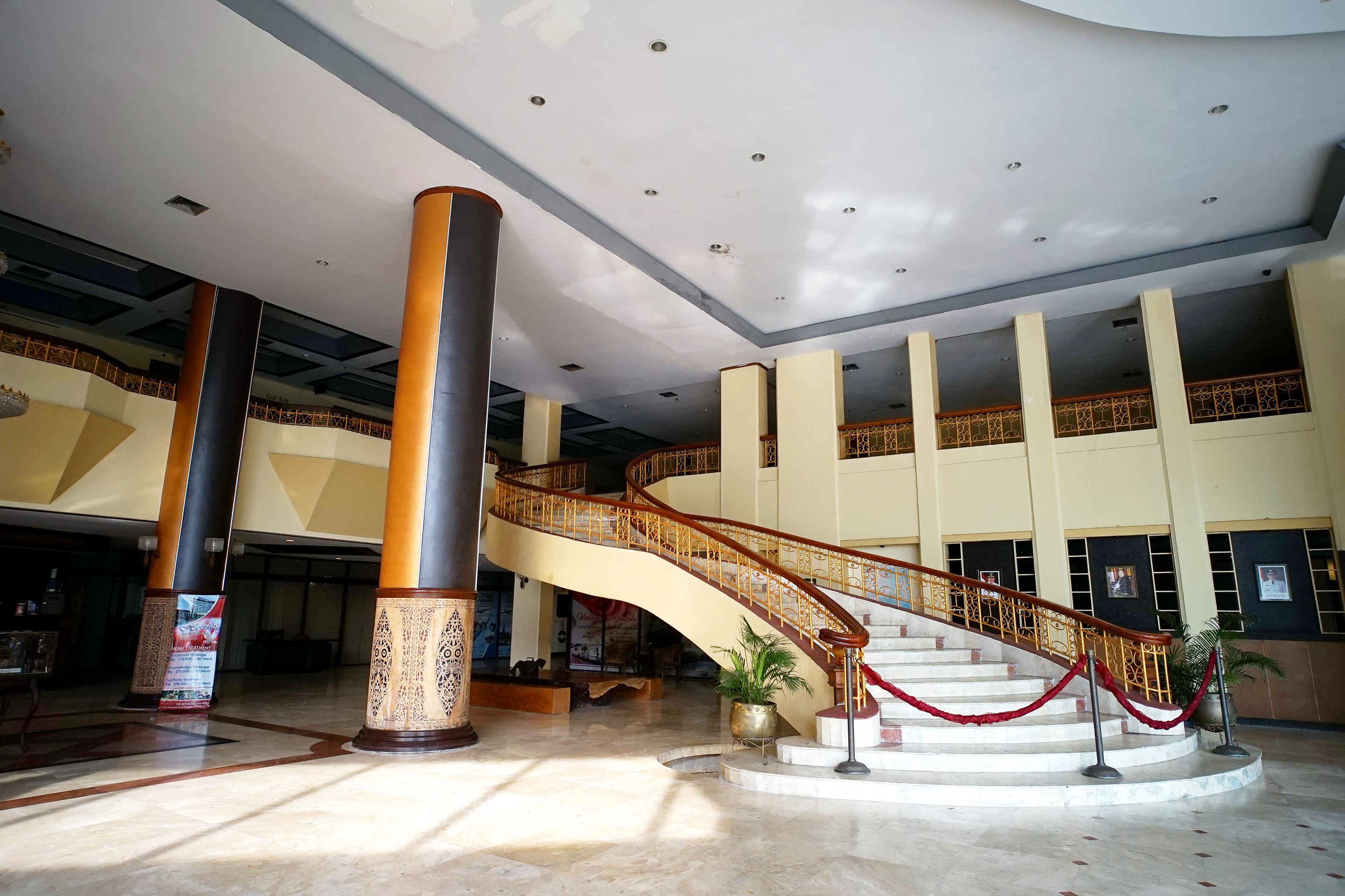 Collection O 1963 Hotel The New Benakutai (ex Capital O 1963 Hotel The New Benakutai) 59/60