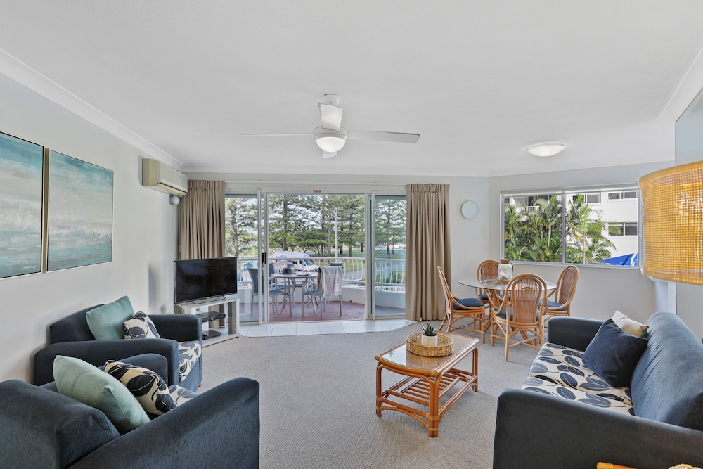 Le Beach Apartments 46/73