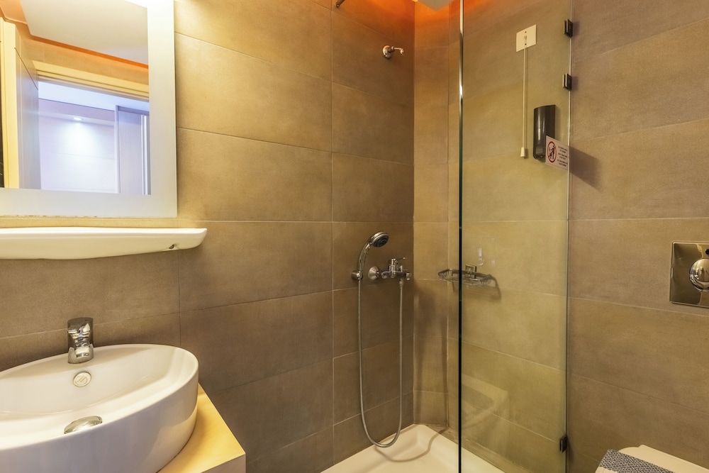 Pantheon Hotel 46/49