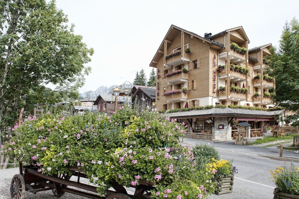 ALP'HOTEL 5/42