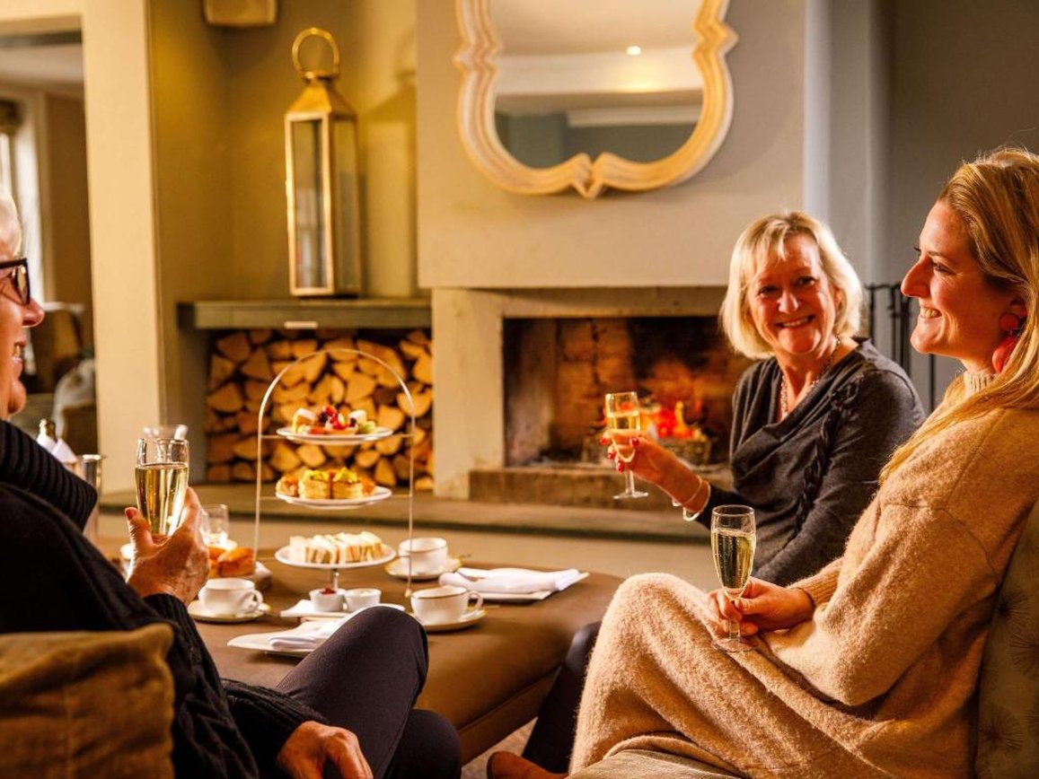 Sunday Box Hill Burford Bridge Hotel 37/57