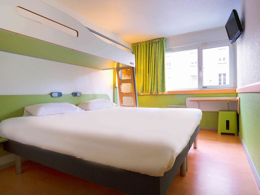 ROOM, DOUBLE BED, SOFA