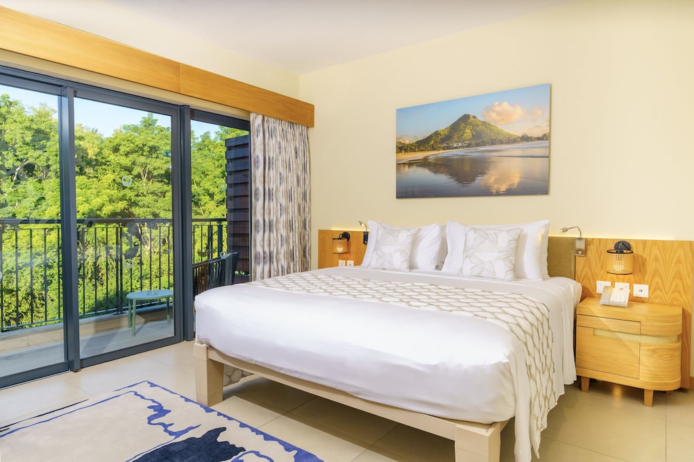 Comfort, King Bed, Forest View