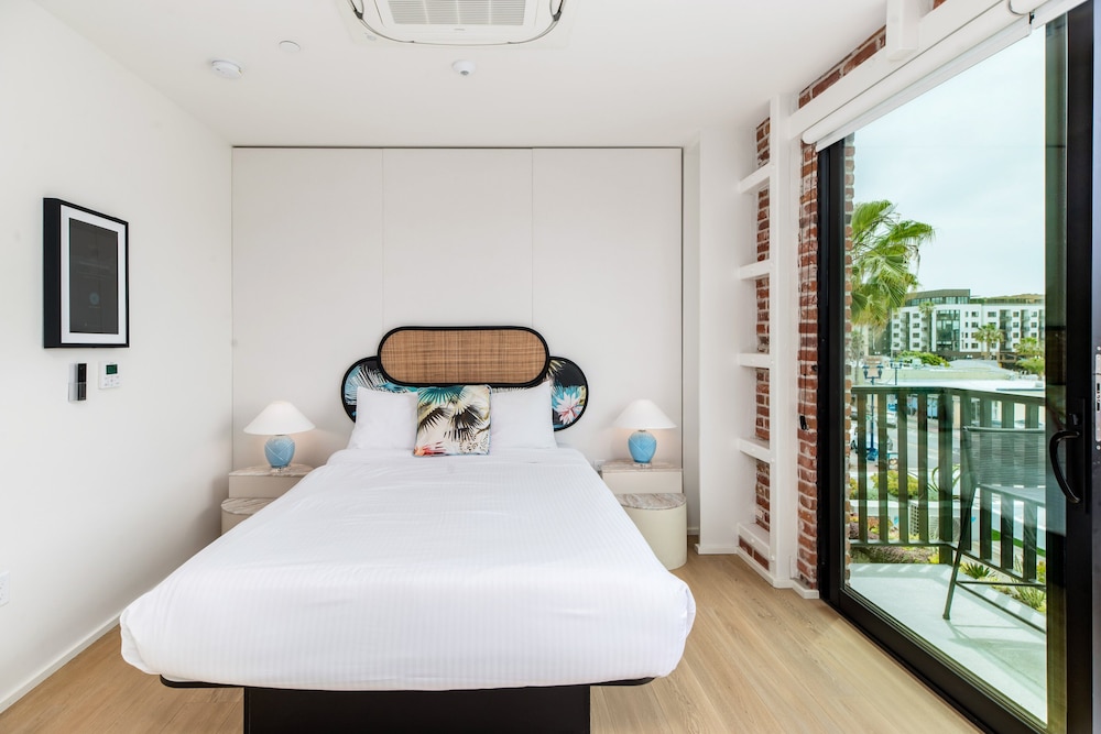 The Brick Hotel 20/50