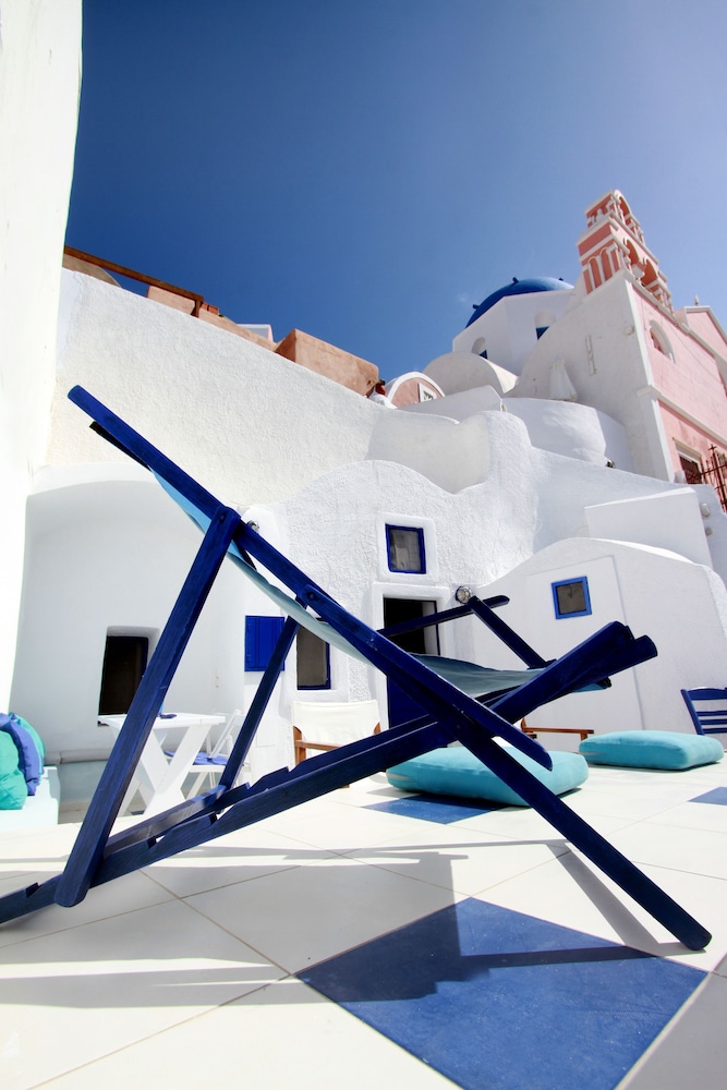 Blu Blanco Cave House 30/47