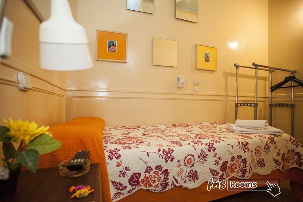 Hostal La Fontana 36/65