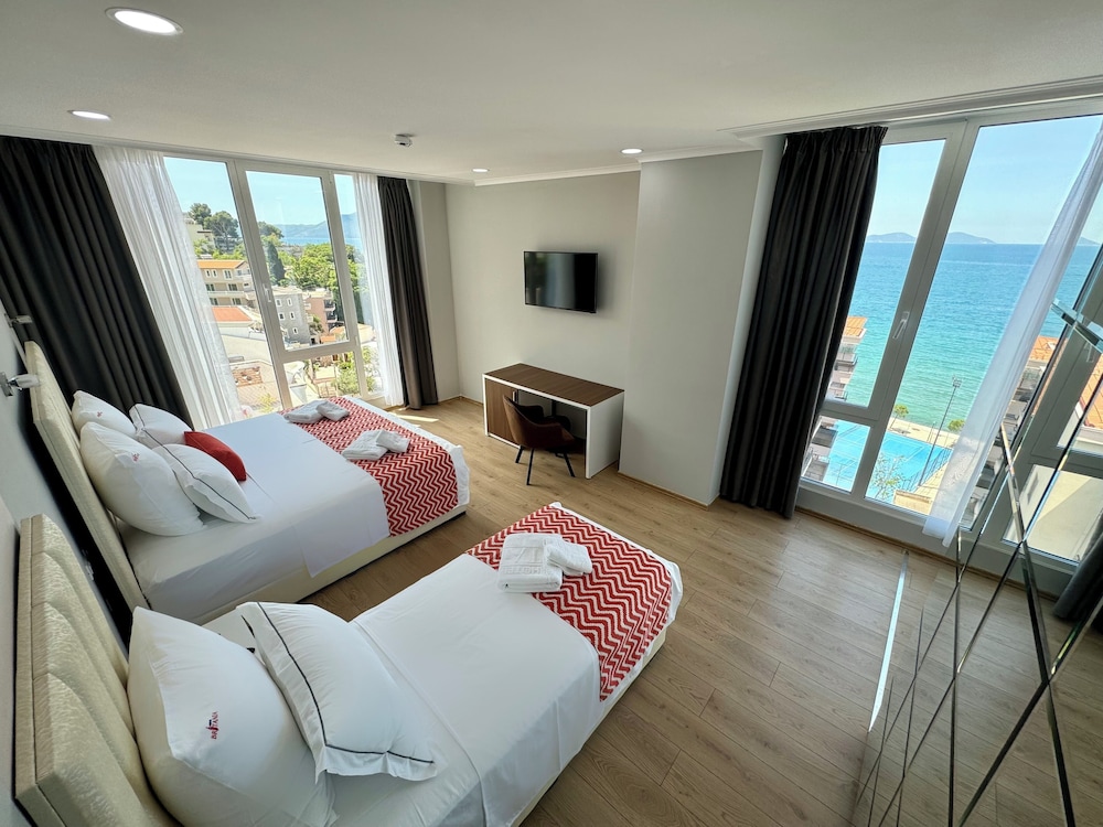 ADEA HOTEL 12/58