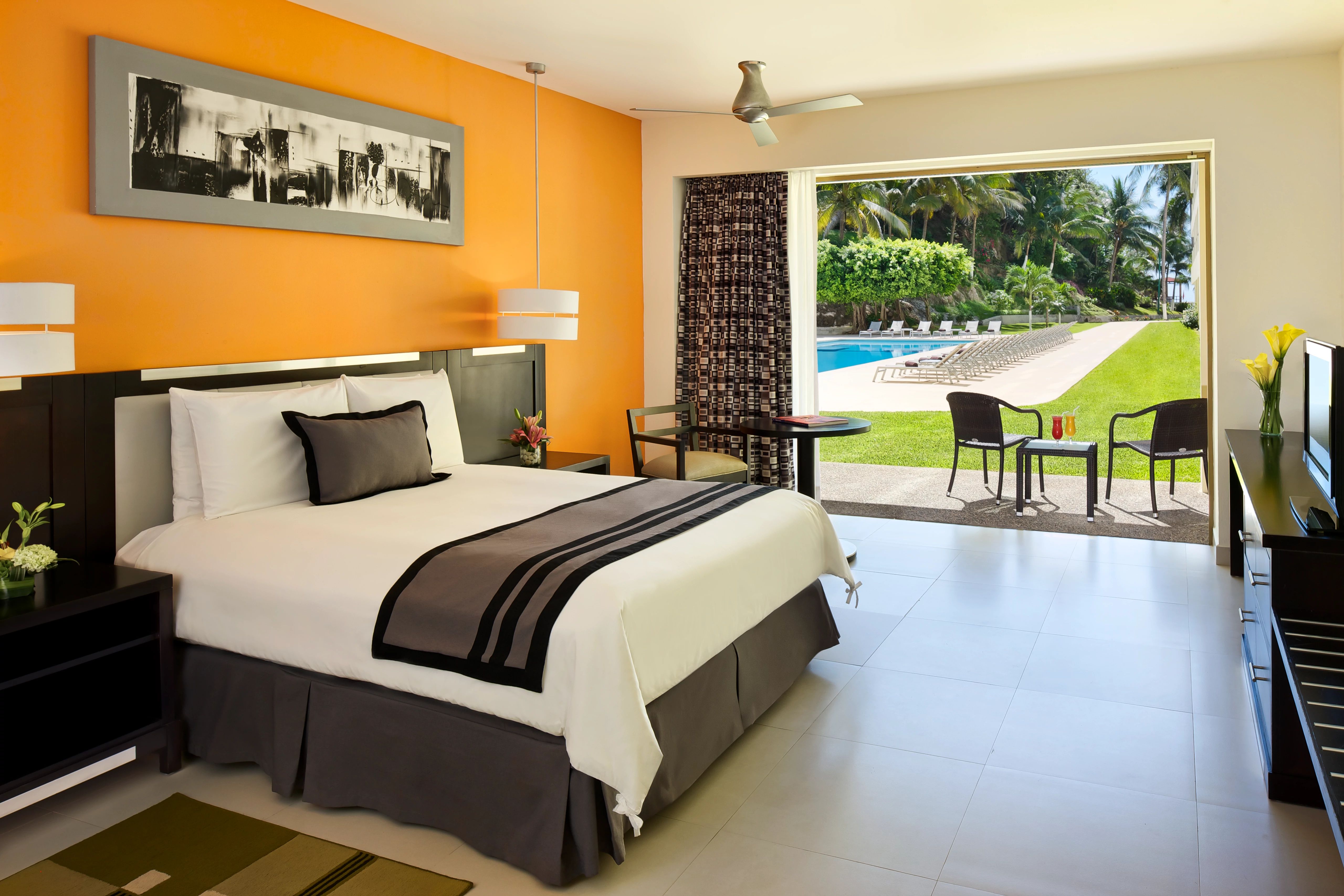 Deluxe, Queen Bed