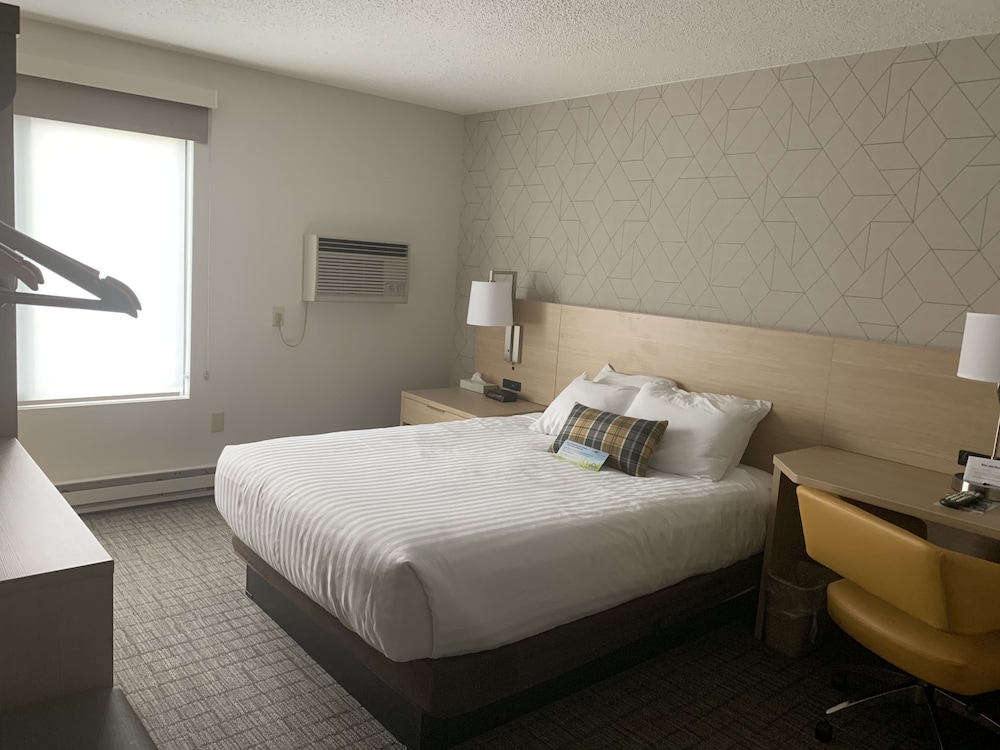 Days Inn By Wyndham Duluth By Miller Hill Mall 17/46