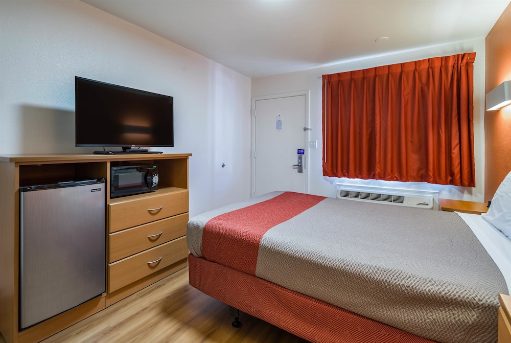 Room at Motel6 Concord, CA, CONCORD - CA