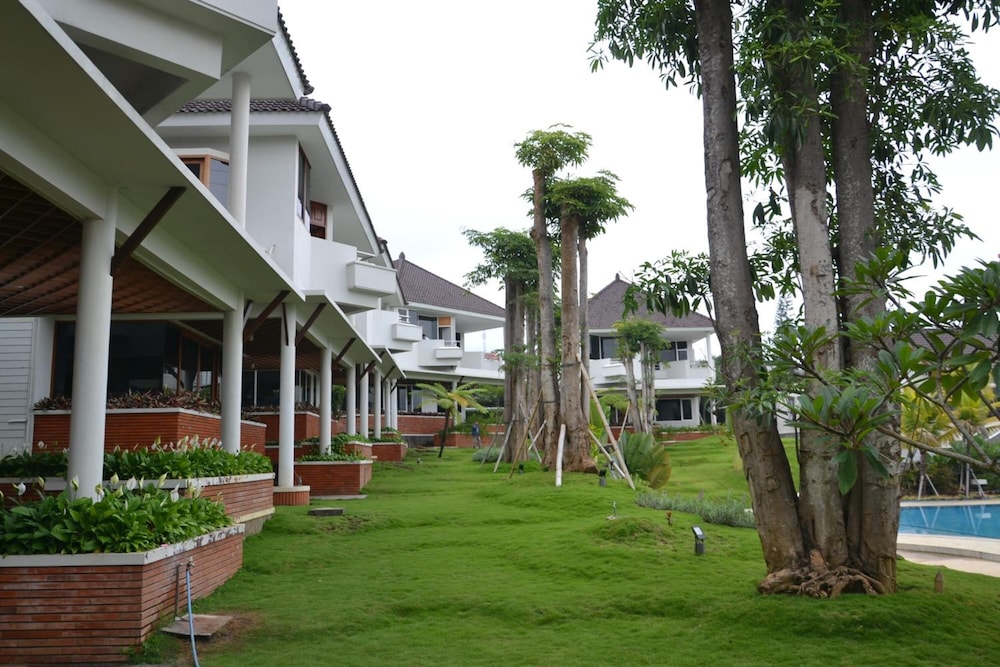 SAMARA RESORT 62/72