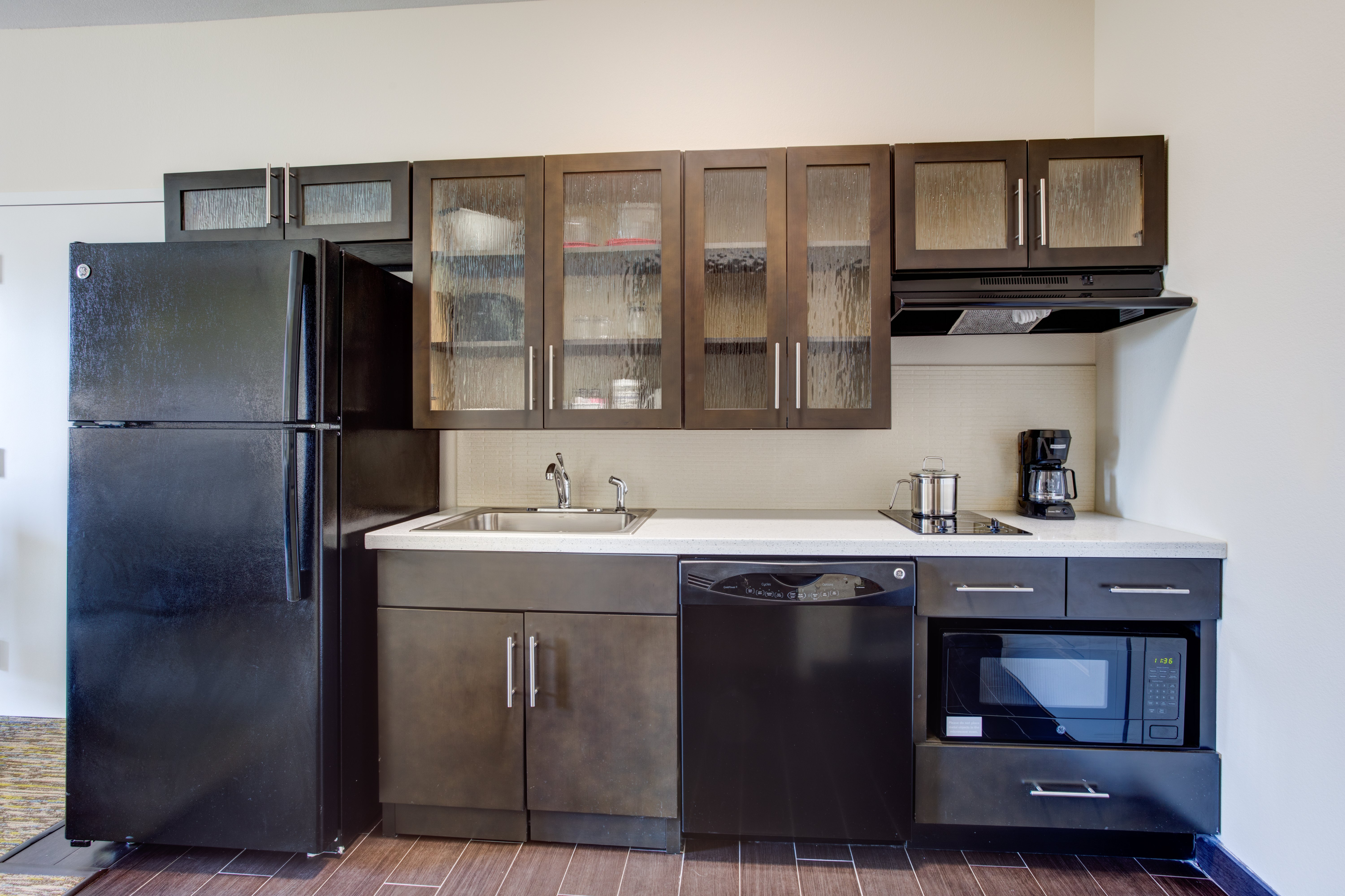 Studio, Suite, King Bed, Accessible, Candlewood Suites Cut Off 2/2