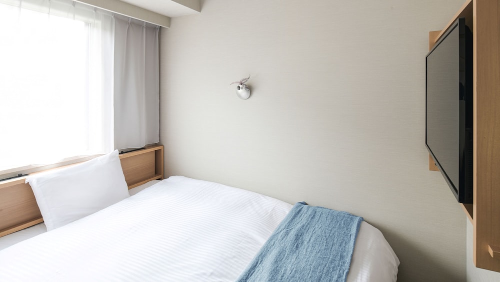 ROOM, DOUBLE BED