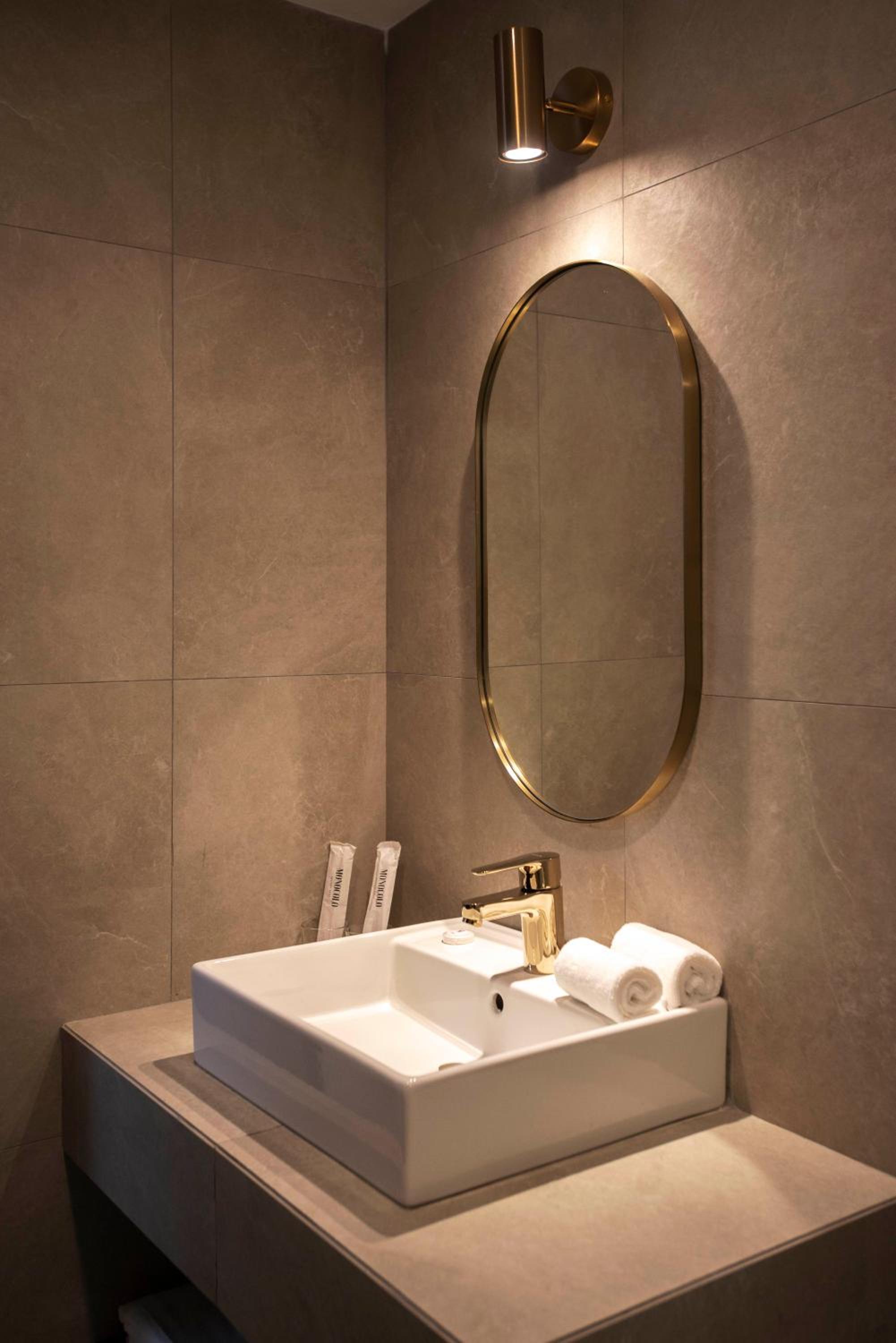 Monocolo Boutique Hotel 49/50