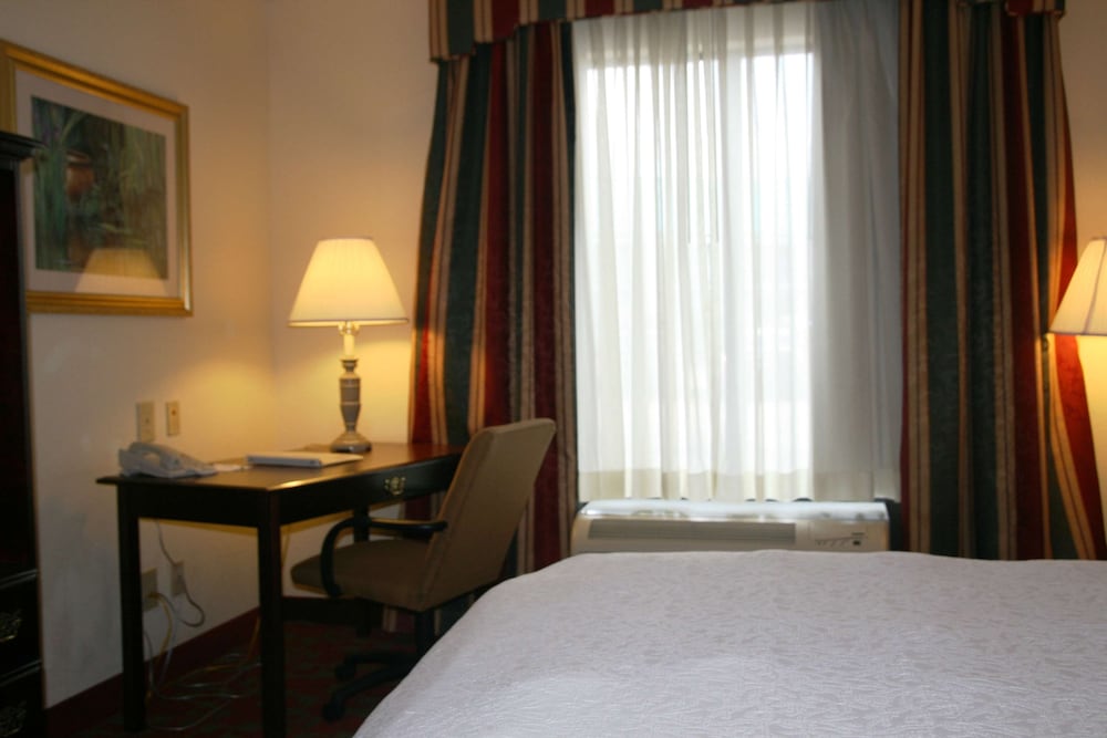 Hampton Inn Canton 17/56