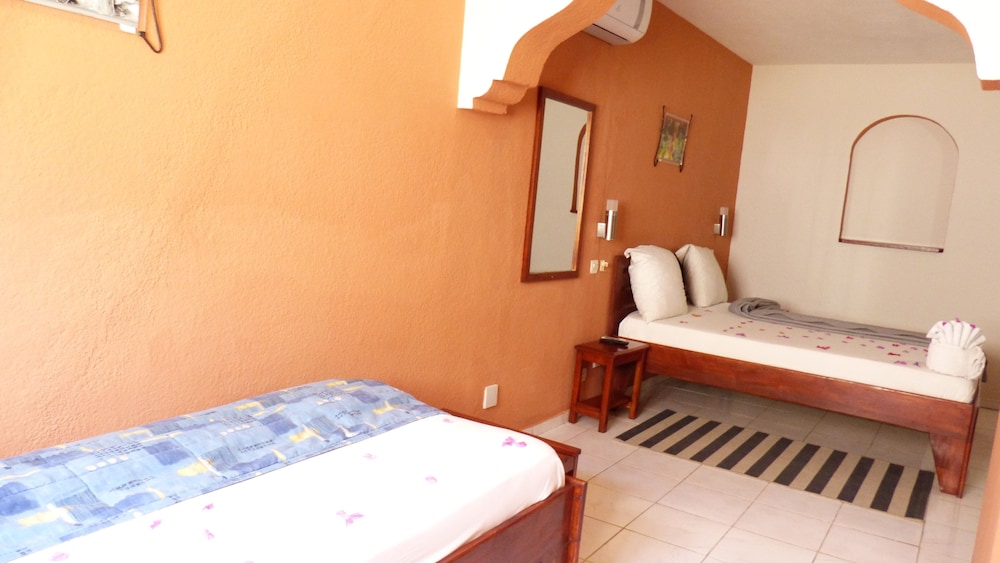 Minotel Les Flamboyants 25/50