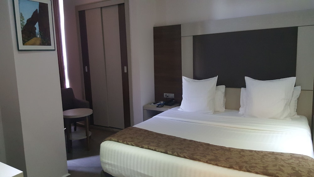 Grand Hotel Central 9/32