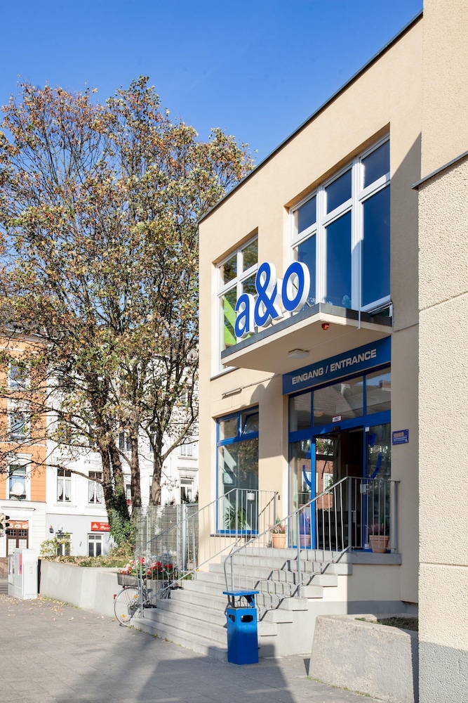 A&O Aachen Hauptbahnhof Hotel 3/83