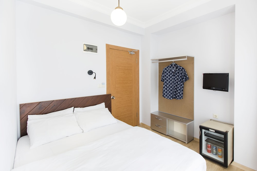 STANDARD, DOUBLE BED